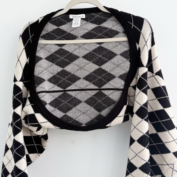 12th Tribe Argyle Cropped Bolero Cardigan - Picture 4 of 6